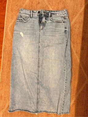 Carly Jean Los Angeles light blue denim skirt with contrast stitching